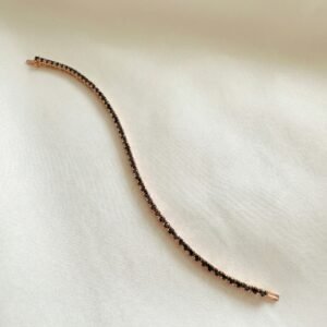 צמיד טניס משובץ יהלומים שחורים