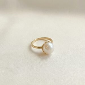 טבעת זהב בשיבוץ פנינה